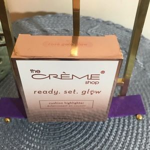 The Creme Shop|| Face Cushion Highlighter
